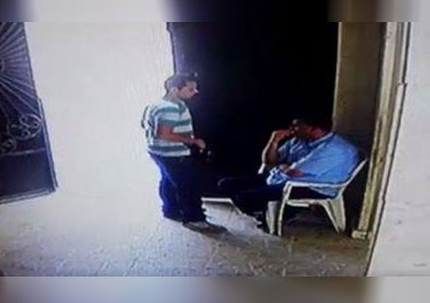 فيديو.. لحظة الاعتداء على أمن كنيسة القديسين بالإسكندرية