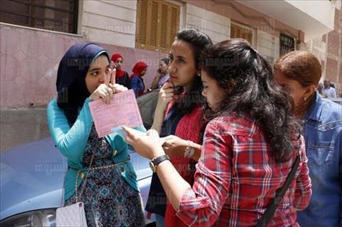 طلاب بالوادي الجديد: امتحانات الإنجليزي في متناول الطالب المتوسط