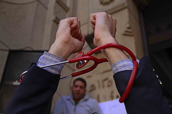 الجمعية العمومية لأطباء مصر - فبراير ٢٠١٦ (تصوير: محمود بكار)