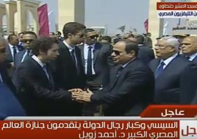 بدء الجنازة العسكرية للعالم "أحمد زويل" بحضور "السيسي"