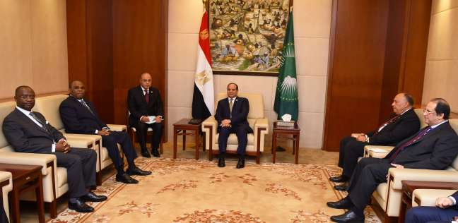 الرئيس السيسي يلتقي رئيس البنك الإفريقي بأديس أبابا -
بوابة الشروق الرئيس السيسي يلتقي رئيس البنك الإفريقي بأديس أبابا -
بوابة الشروق