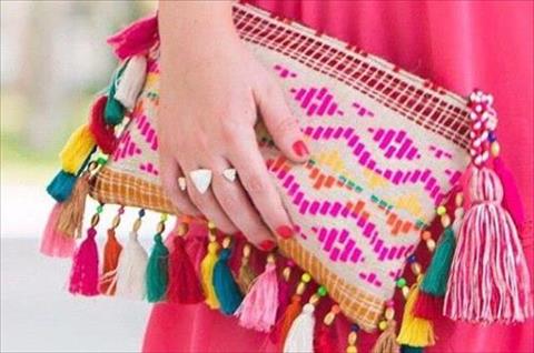 بالصور.. حقائب اليد المطرزة بالخيوط الملونة لصيف 2017