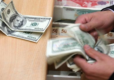 استقرار أسعار الدولار أمام الجنيه المصري في بداية التعاملات الصباحية