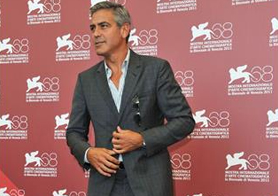 جورج كلونى يساهم فى تعليم 3 آلاف لاجئ سورى فى لبنان