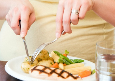 فيديو.. نصائح غذائية للحوامل والمرضعات في رمضان