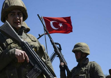 تركيا تغير قادة أسلحة القوات البرية والجوية والبحرية