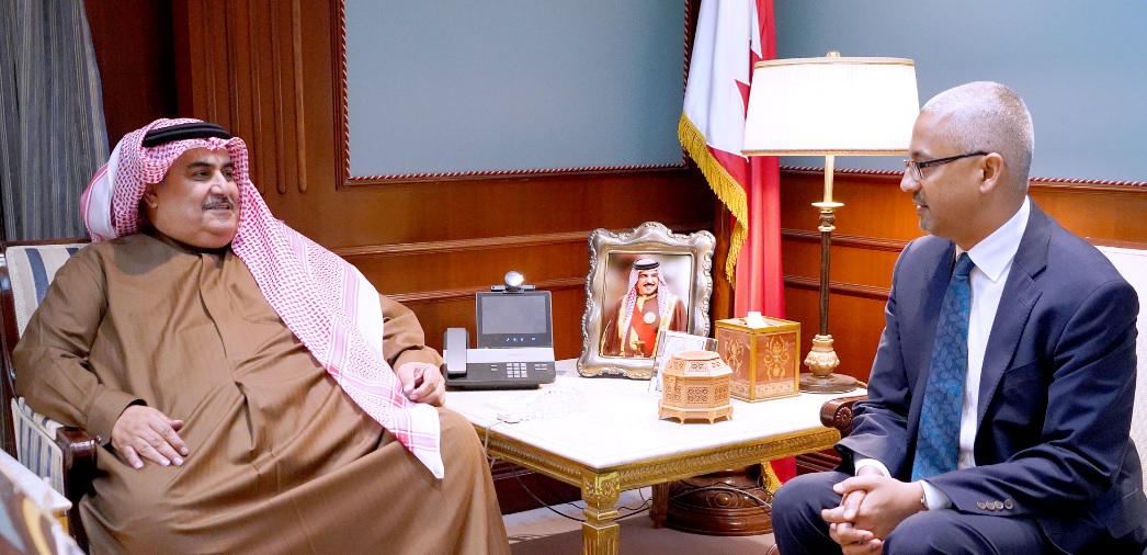 وزير خارجية البحرين يستقبل سفير أستراليا لدى المنامة -
بوابة الشروق وزير خارجية البحرين يستقبل سفير أستراليا لدى المنامة -
بوابة الشروق