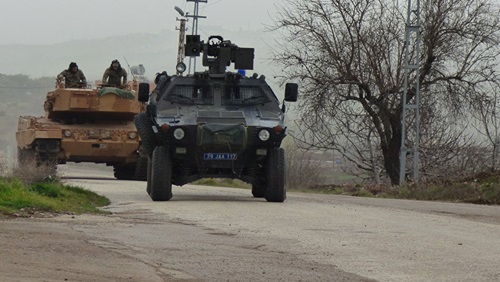 إخلاء المقر العسكري للقوات التركية في دهوك شمالي العراق عقب اقتحامه - 
        بوابة الشروق