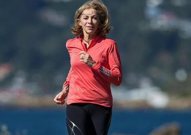 «كاثرين سويتزر».. أول امرأة تُنافس في ماراثون بوسطن منذ 50 عاما تعود من جديد للمشاركة