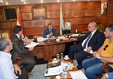 وزير القوى العاملة لممثلي «أبو قير للأسمدة»: التفاوض يخلق مناخًا مستقرًا لزيادة الإنتاجية