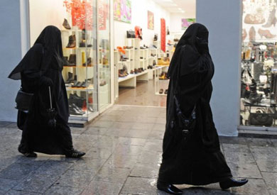 النمسا تحظر ارتداء النقاب وتوزيع المصاحف في الأماكن العامة