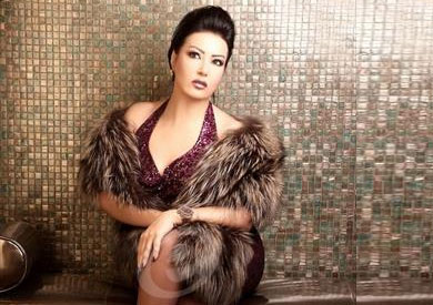 سمية الخشاب تغنى «بالحلال» مع أحمد سعد فى «رومانى الإسكندرية»