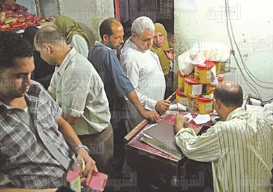 «التموين»: صرف منحة الـ14 جنيها أول يونيو
