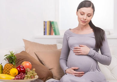 دراسة تكشف التوقيت الأخطر للولادة