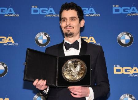 مخرج «لا لا لاند» يفوز بجائزة رابطة المخرجين الأمريكيين.. وترامب يفرض حضوره