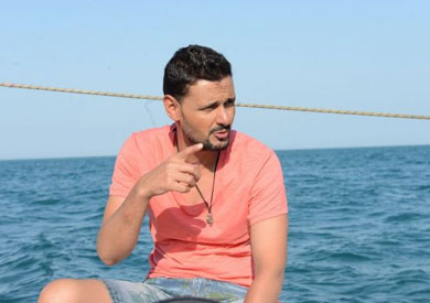 بالفيديو الفنان عبد الله مشرف يسب فريق عمل «رامز قرش البحر» ويقول ساخرا واضح إني مش مؤمن -

