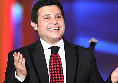 بالفيديو.. هاني شاكر يساند «الزمالك» بـ«أحبك أنا»