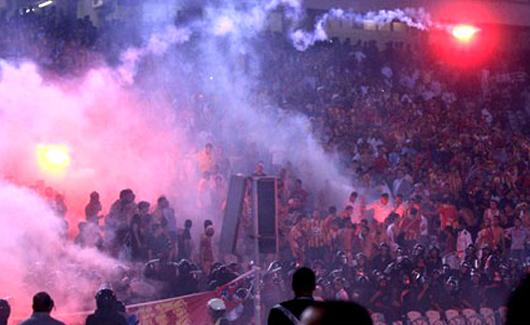 الأمن يفرج عن المقبوض عليهم في أحداث مباراة مصر وبتسوانا - 

        