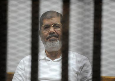 مرسى يطلب الدفاع عن نفسه في «التخابر».. والنيابة: كان عميلا للحرس الثورى الإيرانى - 

        