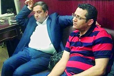 وصول «قلاش» و«البلشي» إلى محكمة زينهم لحضور الاستئناف على حبسهم عامين