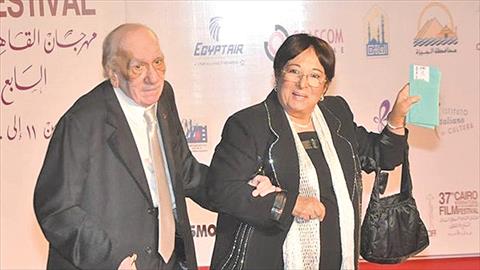 بالدموع.. سميرة عبدالعزيز تتحدث عن التطورات الصحية لرفيق عمرها: محفوظ عبدالرحمن تعرض لانتكاسة وعاد للعناية المركزة مرة أخرى