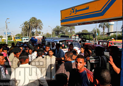 http://www.shorouknews.com/uploadedimages/Sections/Egypt/Eg-Politics/original/Crisis-of-diesel-1150-1.jpg