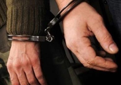 التحقيق مع أمين شرطة بالإسماعيلية تعدى على بائع خبز بسكين