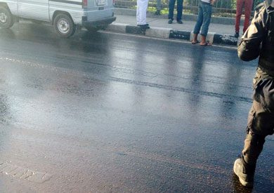 شلل مروري بمحور 26 يوليو بعد إلقاء مجهولين أكياس زيت ضخمة على الطريق

::  :: نسخة الموبايل
