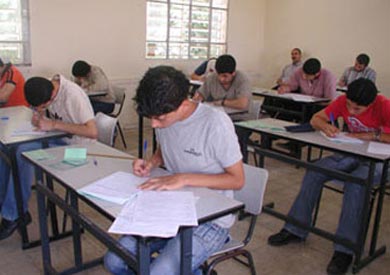 طلاب الثانوية العامة بجنوب سيناء: الامتحان المسرب أسهل من الامتحان الفعلي