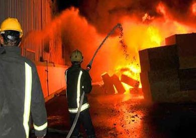 إصابة 9 أشخاص إثر حريق في شركة للبويات في شرم الشيخ
