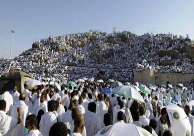 49% انخفاضا في عدد المتقدمين للحج السياحي