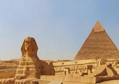 «الوزراء» ينفي إغلاق منطقة آثار الهرم