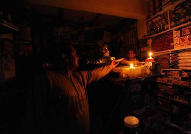 ألمانيا تحتفل بمرور 30 عاما بدون انقطاع للكهرباء.. ومصر تعود لعصور الظلام

        ::  :: نسخة الموبايل