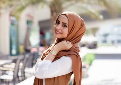 12 نصيحة ذهبية للحفاظ على شعر المحجبات في فصل الصيف