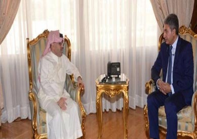 وزير الطيران يبحث سبل التعاون مع رئيس منظمة السياحة العربية