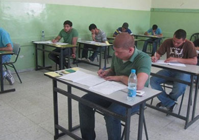 10 طلاب يؤدون امتحانات الثانوية بالقليوبية.. وارتياح من اللغة العربية