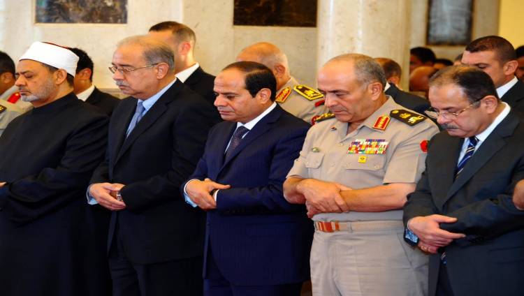 «السيسي» يؤدي صلاة عيد الأضحى بمسجد المشير طنطاوي