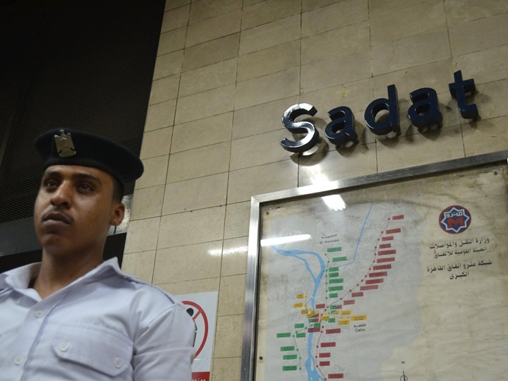 إغلاق محطة مترو «السادات» لدواعي أمنية
