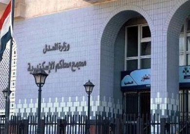 القضاء الإداري يحظر إقامة الملاهي الليلية وقاعات الأفراح بالقرب من المساجد