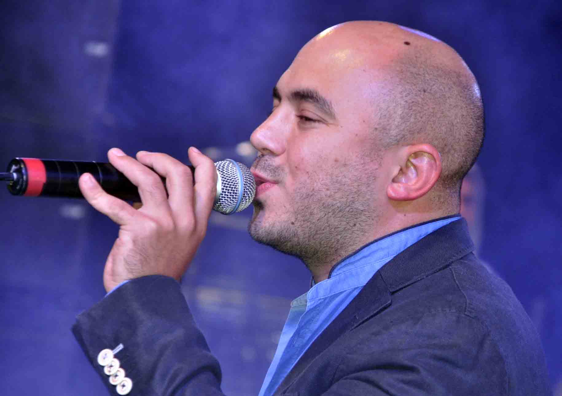 العسيلي: نفسى أعمل دويتو مع أنغام.. ومحمد منير أخطأ