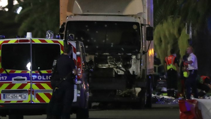 مدعي عام فرنسا: اعتقال 6 يشتبه في اشتراكهم بـ«هجوم نيس»