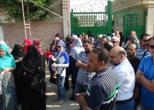 مشادات بين أولياء الأمور بسبب تسريب الامتحانات