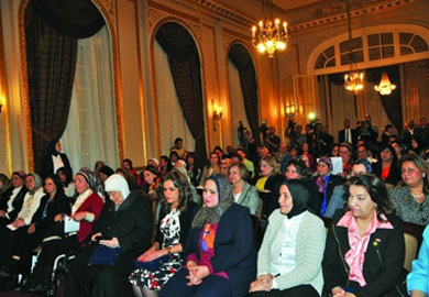 سيدات الإسكندرية يدشن «كونى» لتدريب المرأة على الثقة