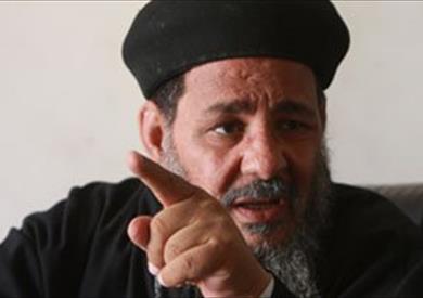 راعي كنيسة العذراء بمسطرد: العمدة ومحافظ المنيا يتعاملان بعقلية «الحزب الوطني»