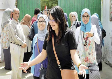انقسام بين طلاب الثانوية العامة بالإسكندرية حول امتحان اللغة الإنجليزية