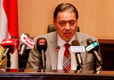 وزير الصحة عن شائعة «وفاة 25 طالبا» بعد التطعيم: أرجو الهدوء «البلد مش ناقصة»