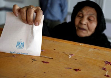 نائب رئيس «حزب الجيل» يتقدم بأوراق ترشحه على مقاعد الفردي بمدينة نصر - 

        