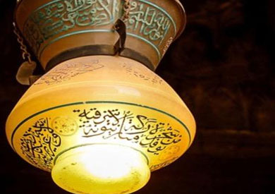 الآثار تتسلم من الإمارات مشكاتين أثريتين تمت سرقتهما من متحف الحضارة