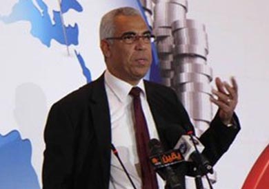 خبير ضرائب: ليس أمام الحكومة المصرية سوى تطبيق «القيمة المضافة»