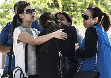 «الشروق» تواصل رصد معاناة أهالى الطائرة المصرية المنكوبة